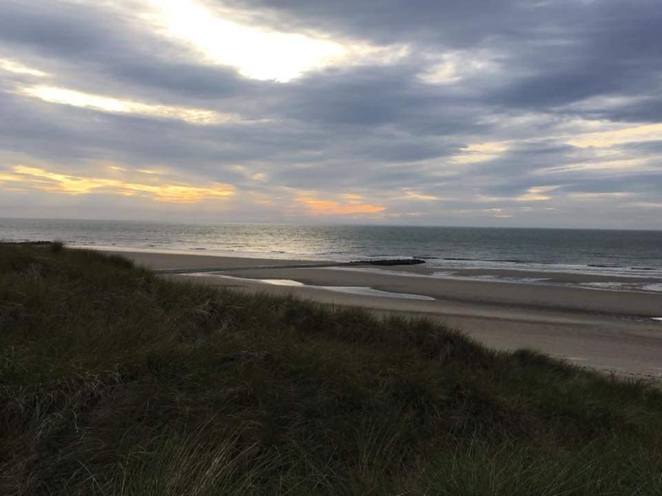 Luxueuze Stacaravan 4Pers Met Terras En Tuintje Bredene Extérieur photo