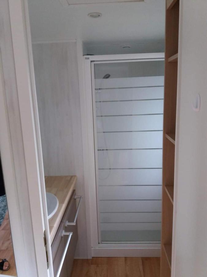Luxueuze Stacaravan 4Pers Met Terras En Tuintje Bredene Extérieur photo