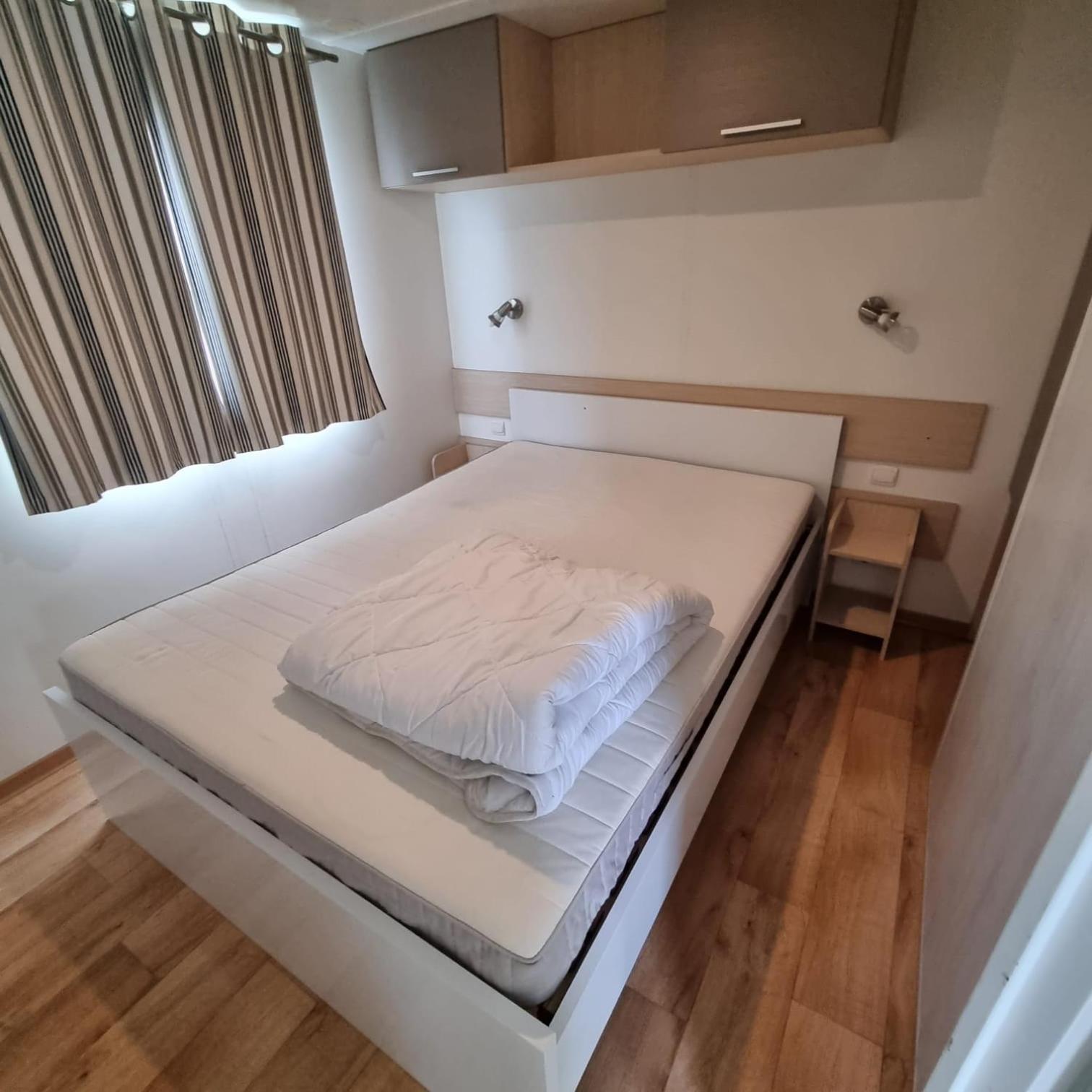 Luxueuze Stacaravan 4Pers Met Terras En Tuintje Bredene Extérieur photo